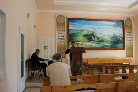 Preaching at the church in the town of Verhovyna